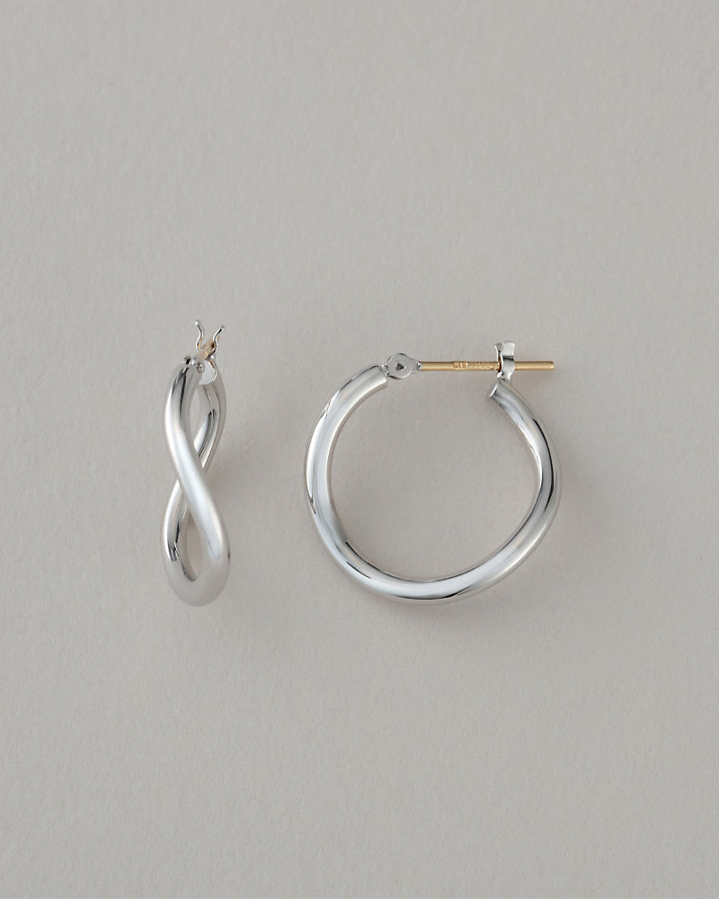 シルバー ウェーブ フープ ピアス – ANAPNOE