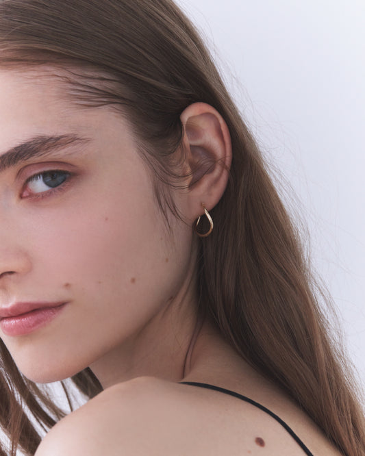 ウェーブ フープピアス