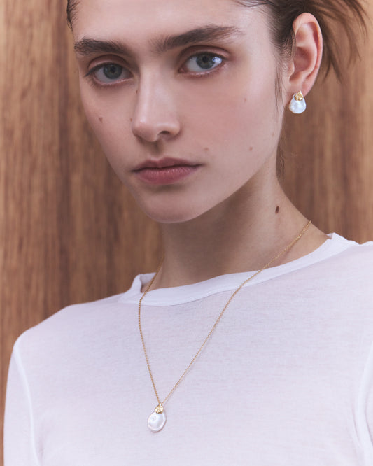 〈山〉 シルバー 花びら パール ピアス