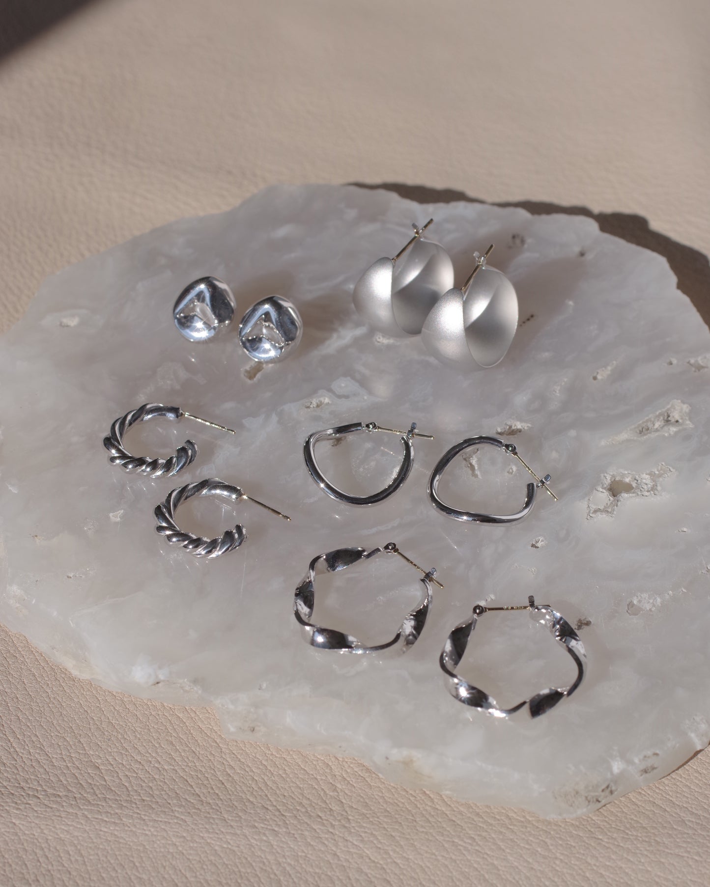 【3/12入荷】シルバー ウェーブ フープ ピアス