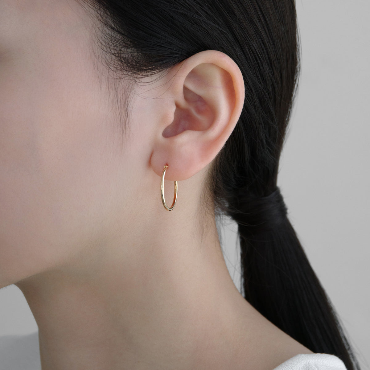 K10 ミディアム パイプ フープ ピアス