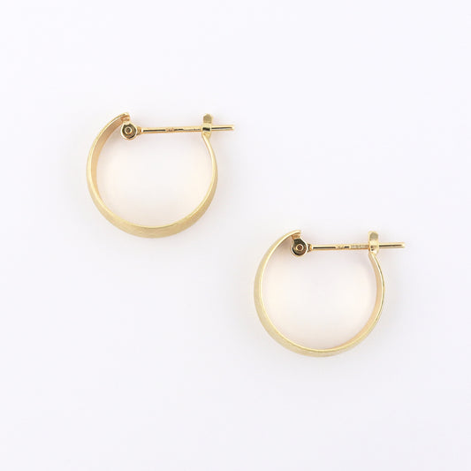 K10 プランプ ミディアム フープ ピアス