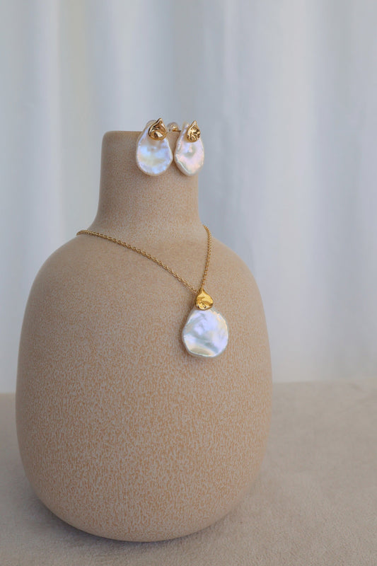 自然のかたちをまとう、ケシパールの花びら