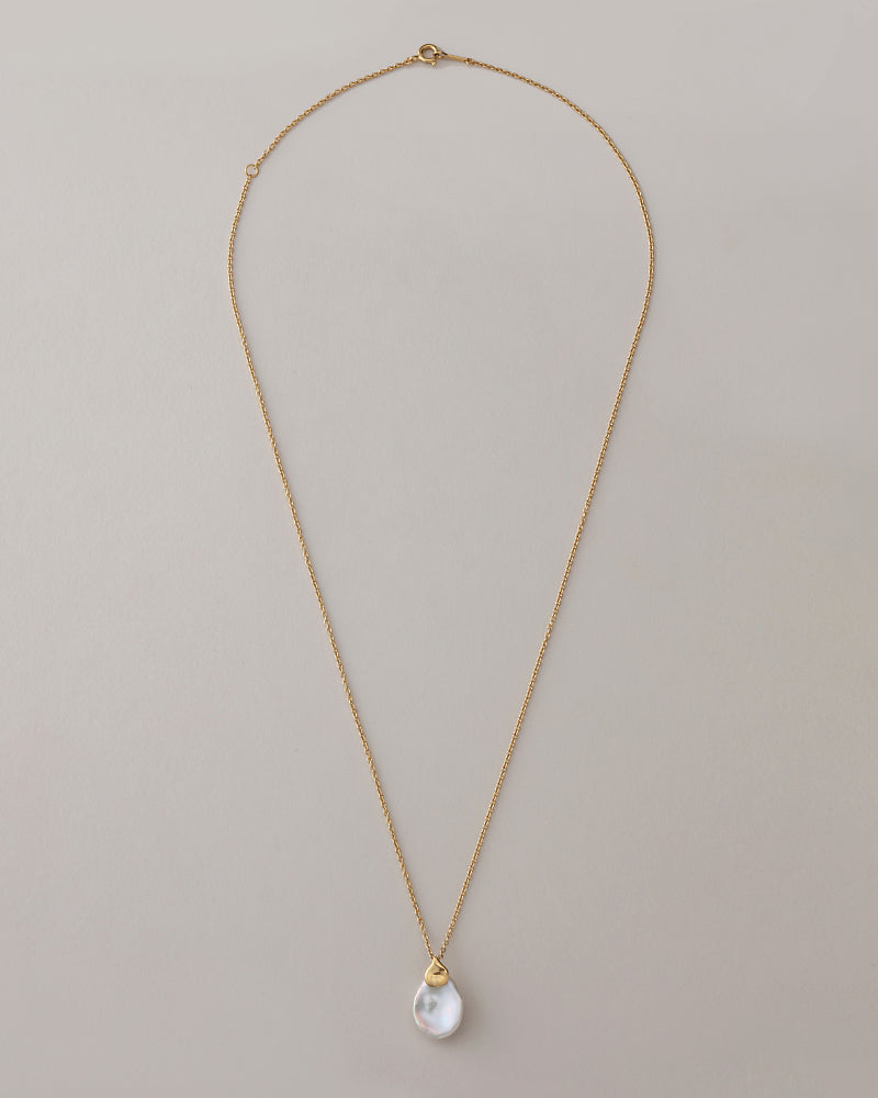 〈山〉 シルバー 花びら パール ネックレス