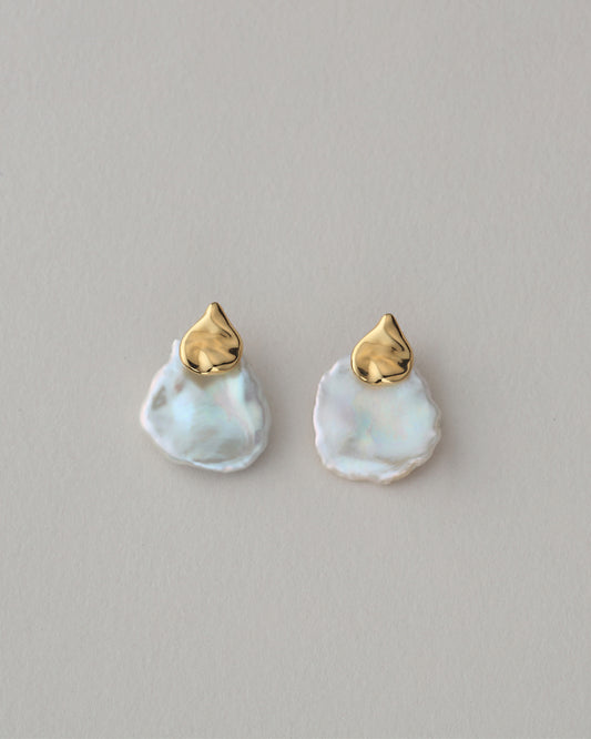 〈山〉 シルバー 花びら パール ピアス