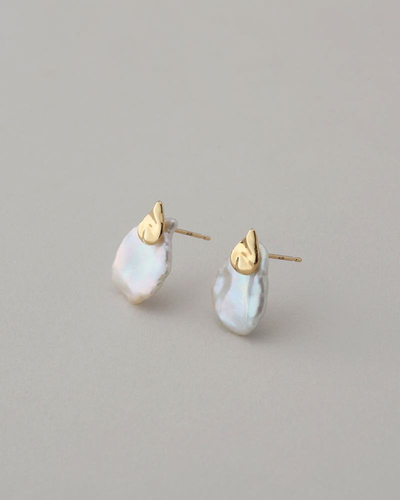 〈山〉 シルバー 花びら パール ピアス