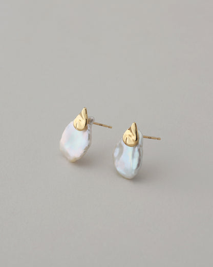 〈山〉 シルバー 花びら パール ピアス