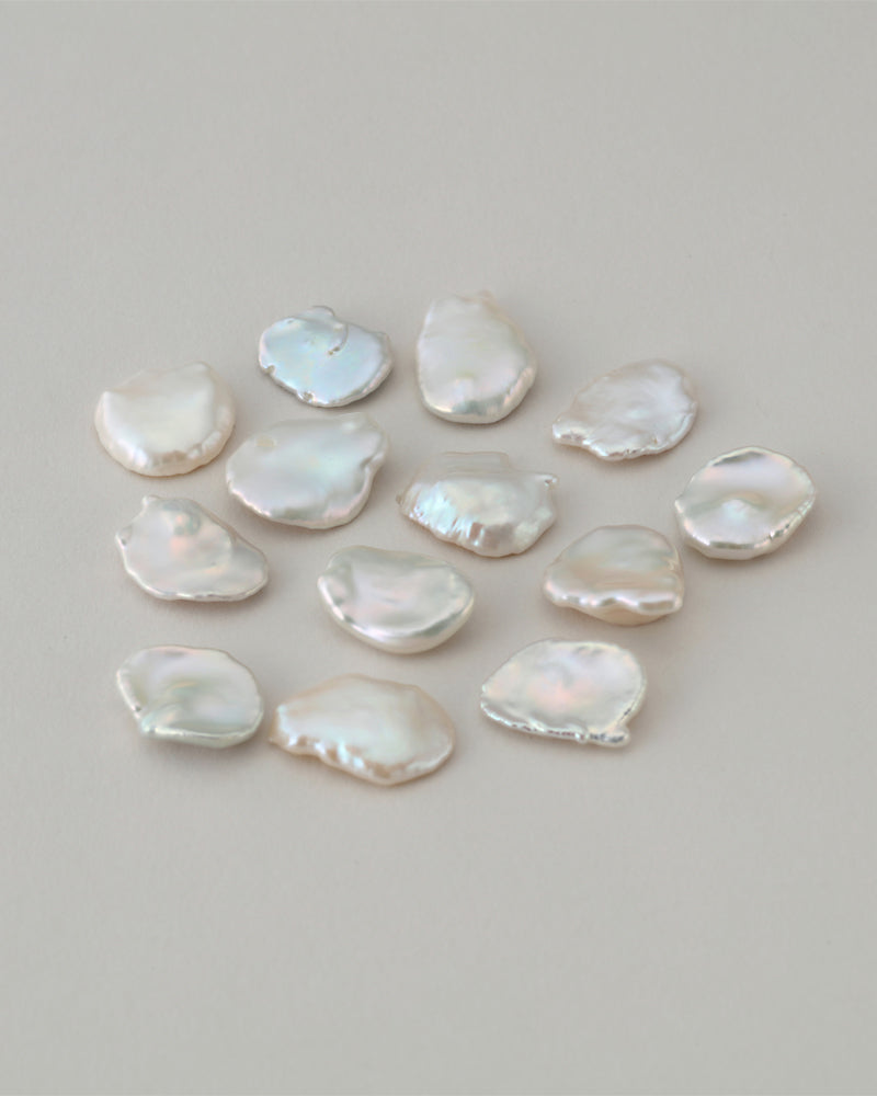 〈山〉 シルバー 花びら パール ピアス