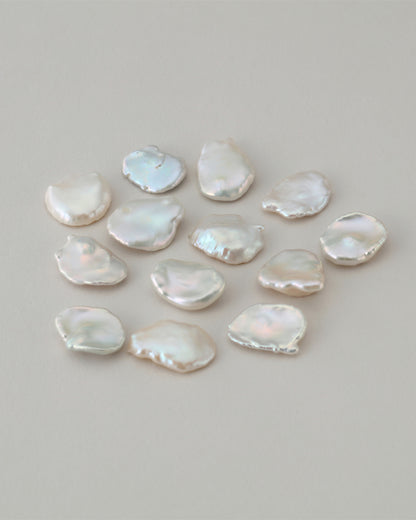 〈山〉 シルバー 花びら パール ピアス