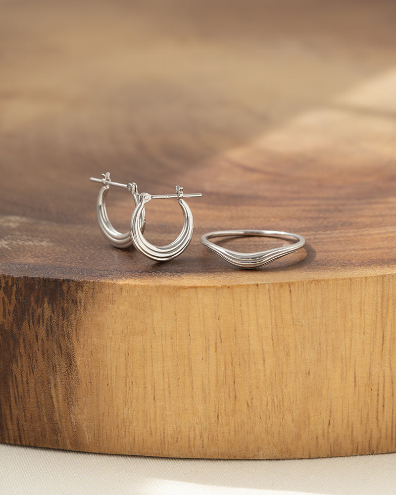 【3/19発売】〈山〉シルバー 年輪 ピアス