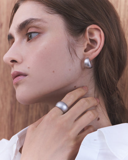 〈山〉 シルバー 霧 フープピアス