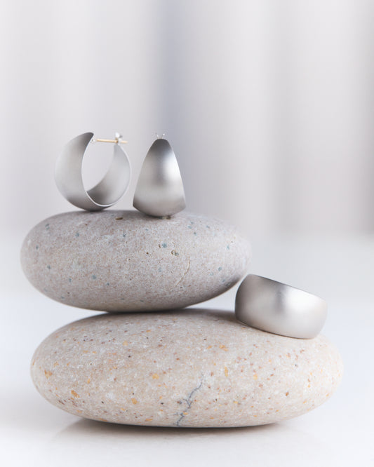 〈山〉 シルバー 霧 フープピアス