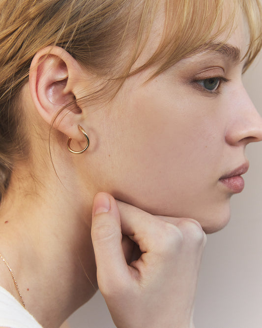 【金種選べる】ウェーブ フープピアス