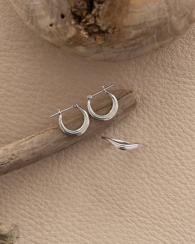 【3/19発売】〈山〉シルバー 年輪 ピアス