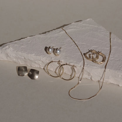 K10 ペンタゴン スタッド ピアス