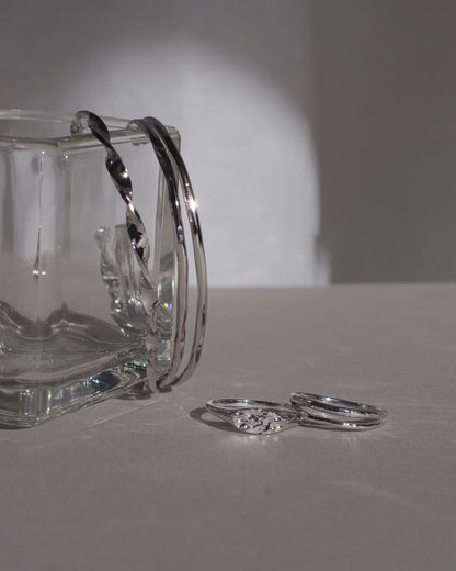 〈水〉 シルバー 水面 ダブルライン バングル