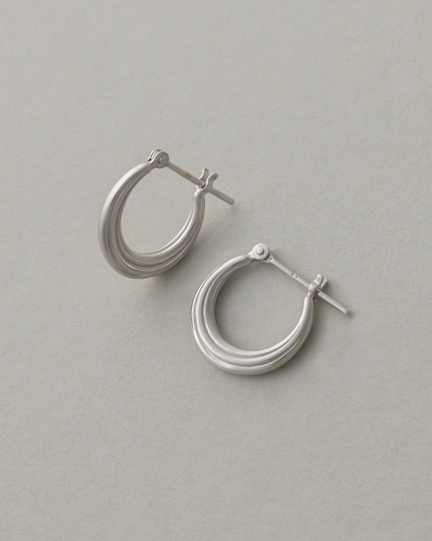 【3/19発売】〈山〉シルバー 年輪 ピアス