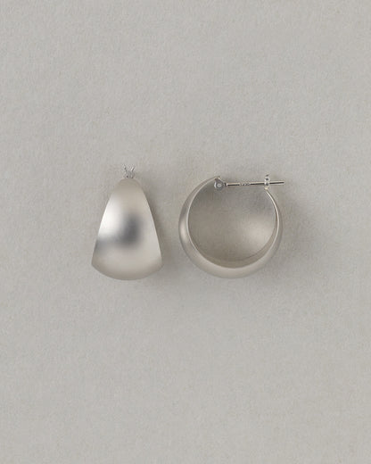 【5/29発売】〈山〉Pt 霧 フープ ピアス