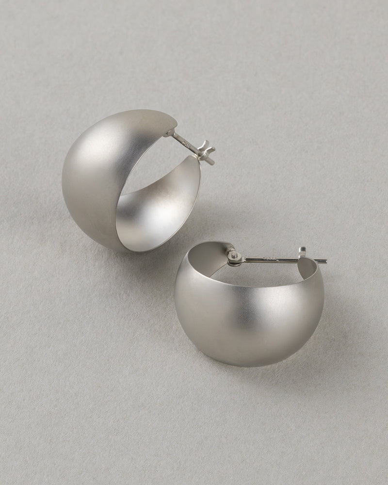 【5/29発売】〈山〉Pt 霧 フープ ピアス