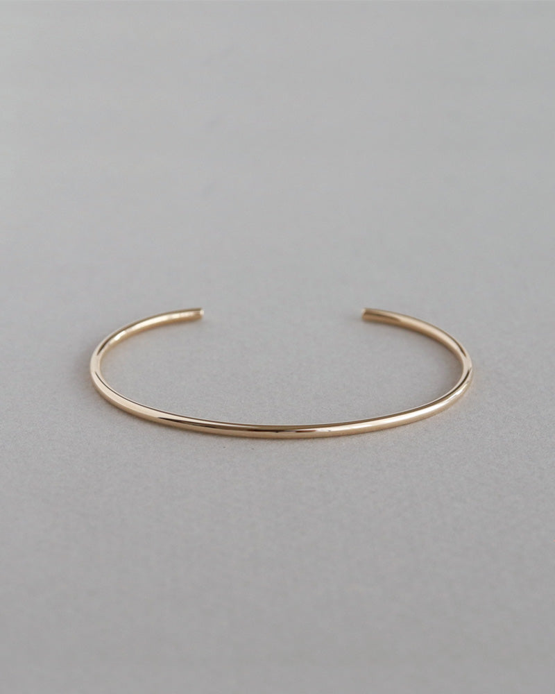 K10　プレーン パイプ バングル