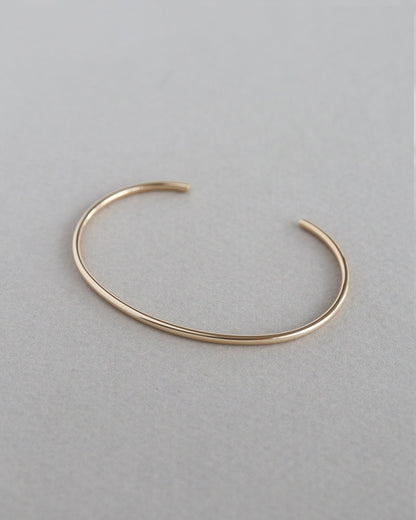 K10　プレーン パイプ バングル