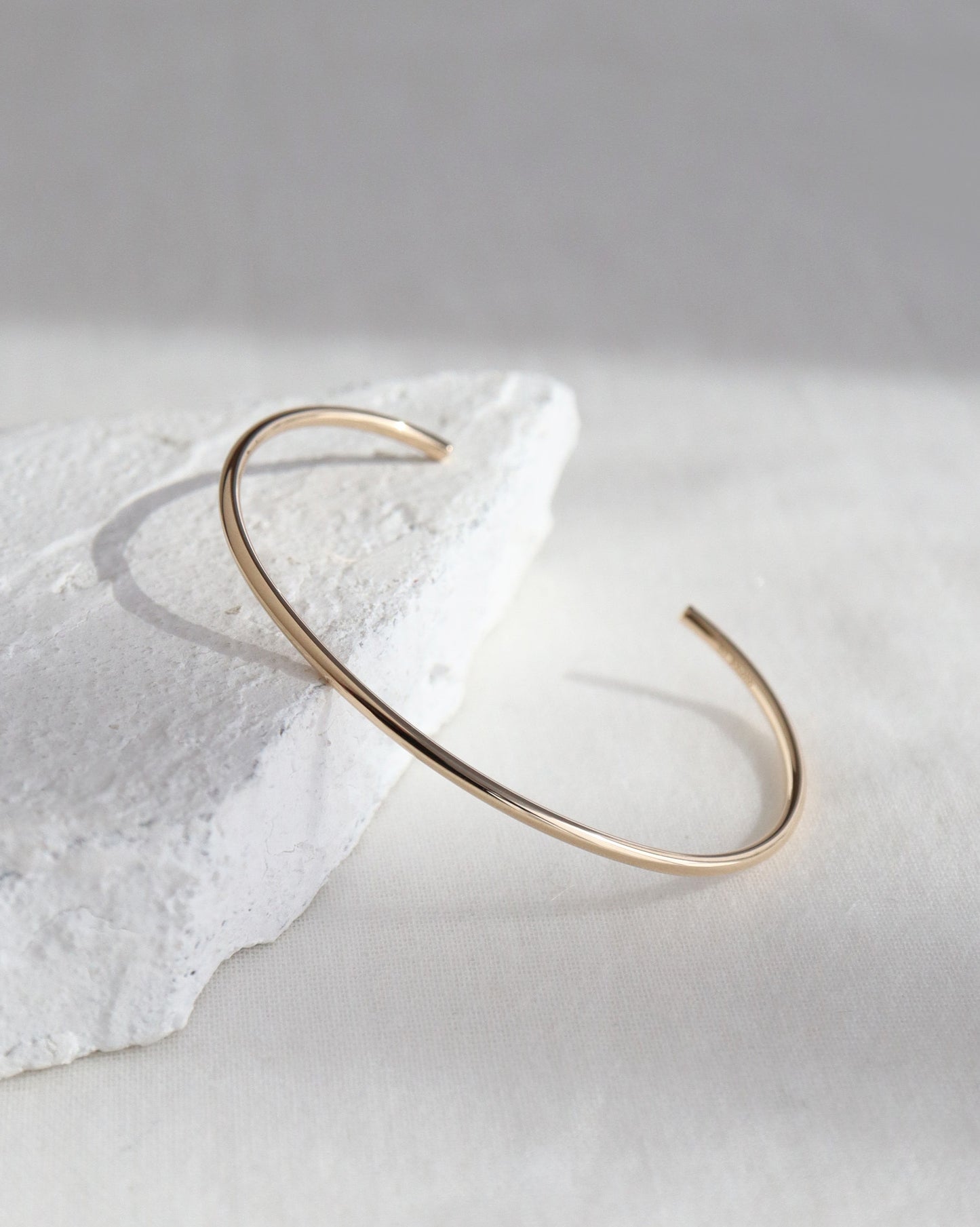 K10　プレーン パイプ バングル