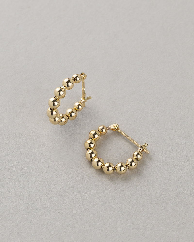 ボール フープ ピアス
