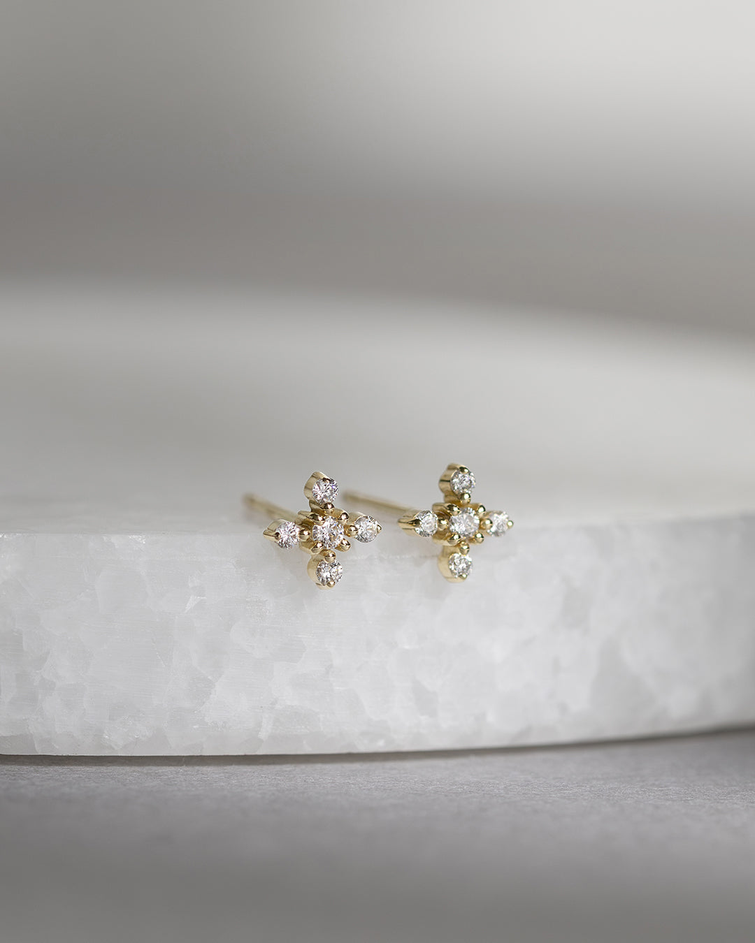 【10/9開始】ホリデー限定〈水〉 K10 雪華 ピアス
