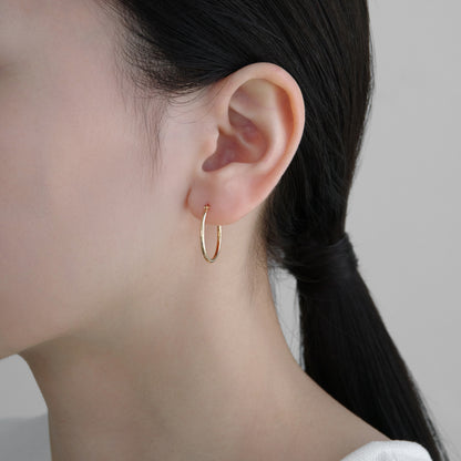 K10 ミディアム パイプ フープ ピアス