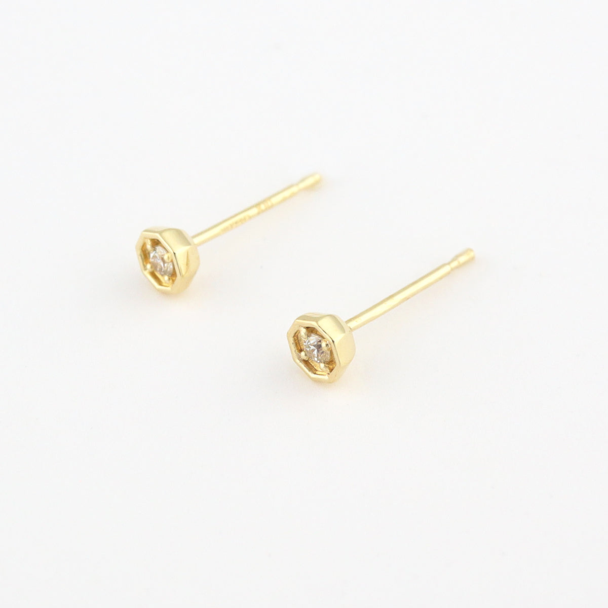 K10 オクタゴン ダイヤモンド ピアス