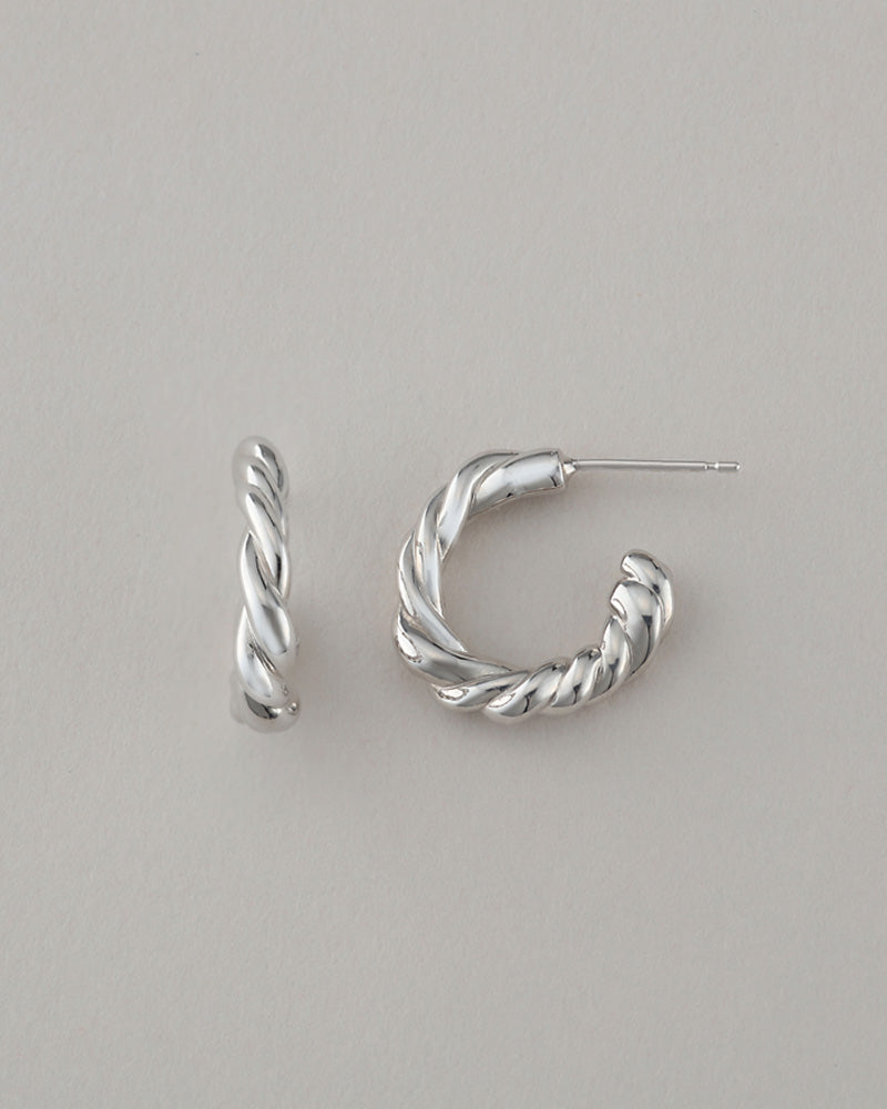 【3/12入荷】〈山〉 シルバー つる ツイスト ピアス