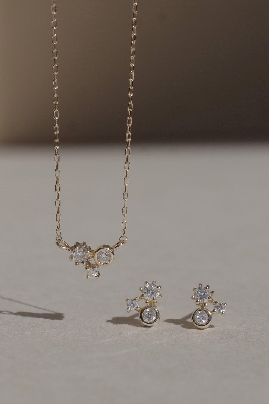 ホリデー限定 〈水〉 K10 雪の結晶 ネックレス – ANAPNOE